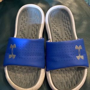Boys under armour slides
